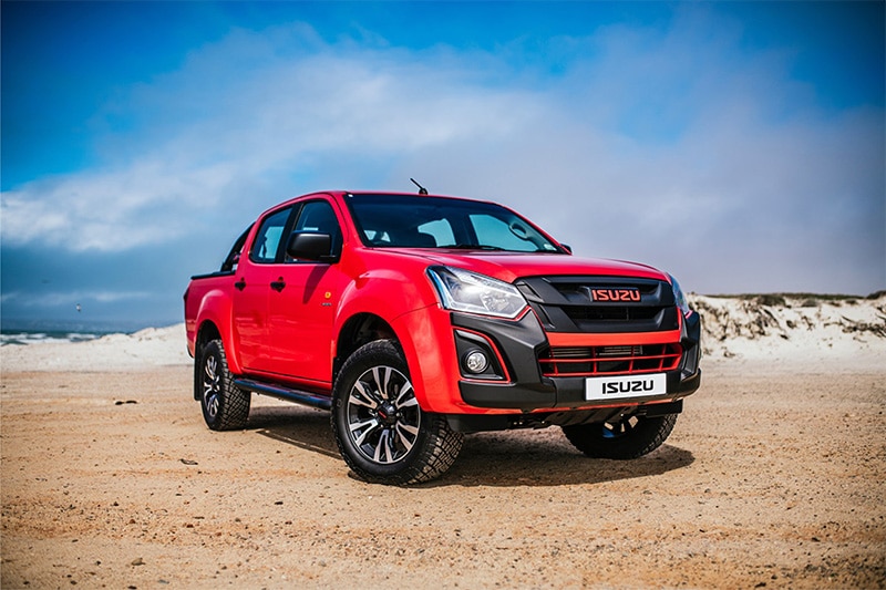 Isuzu D-MAX wins 2020 online car of the year in Zimbabwe